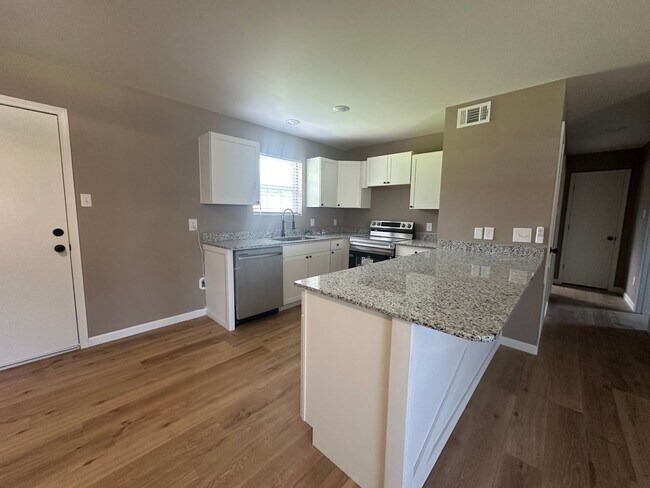 Foto del edificio - 42 Crestridge Dr