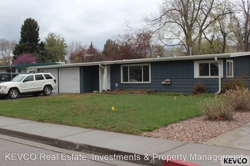3 br, 1 bath House - 822 Balsam Ln Photo