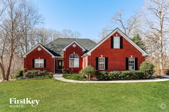 Building Photo - 715 Roland Manor Dr