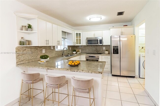 Foto del edificio - 10700 SW 66th Terrace