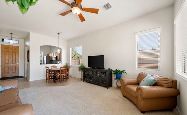 Building Photo - 6971 E Yellowglen Dr