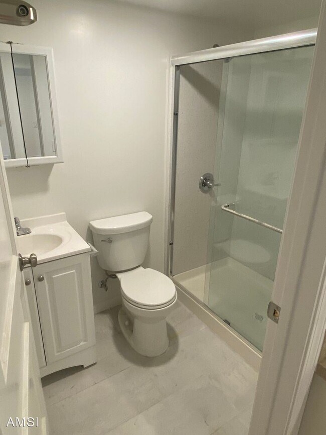 Building Photo - 3 br, 2 bath House - 1878 #A 24th Ave