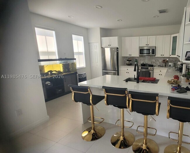Foto del edificio - 7414 NW 107th Pl