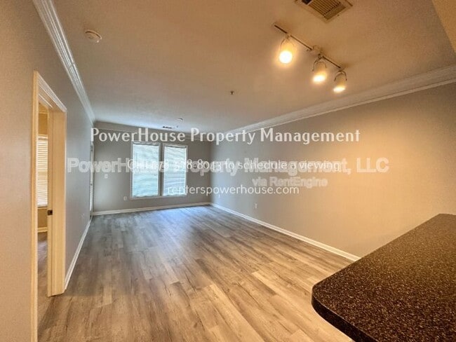 Building Photo - 1850 Cotillion Dr
