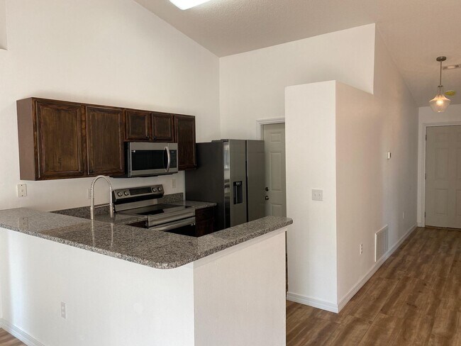 Building Photo - 198 Cabana Way