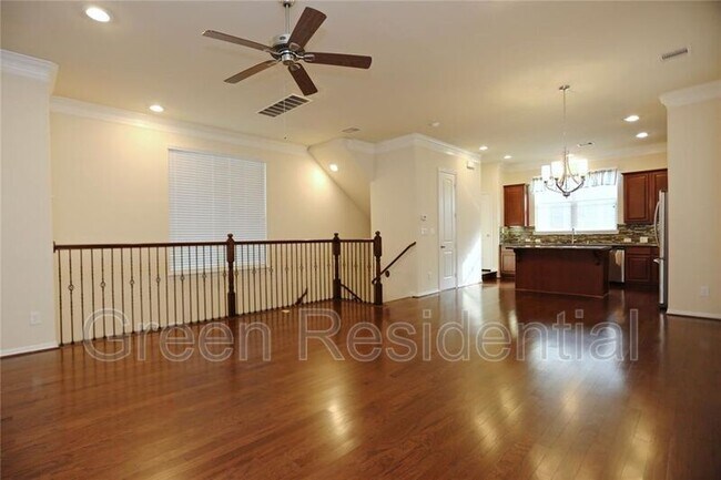 Foto del edificio - 1166 W 17th St