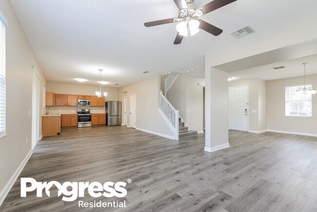 Building Photo - 16725 Rising Star Dr