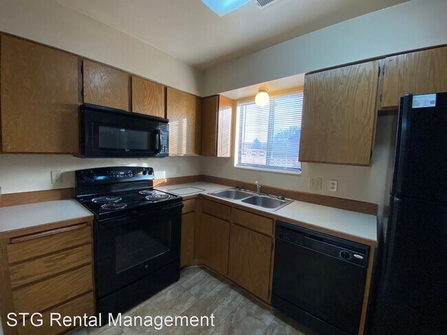 Building Photo - 2 br, 1.5 bath House - 980 N. 1725 St. W. #45