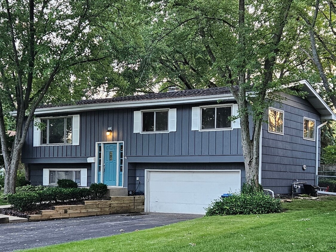 Primary Photo - 5714 Elm St