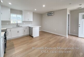Building Photo - 316 Ximeno Ave