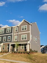 Building Photo - 1467 Jay Rd