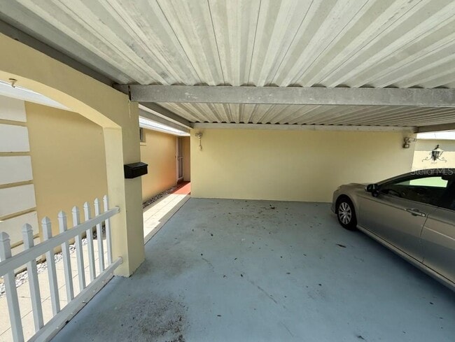 Building Photo - 5835 Tidewood Ave