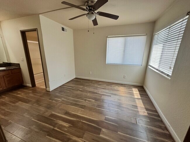 Foto del edificio - 78650 Avenue 42
