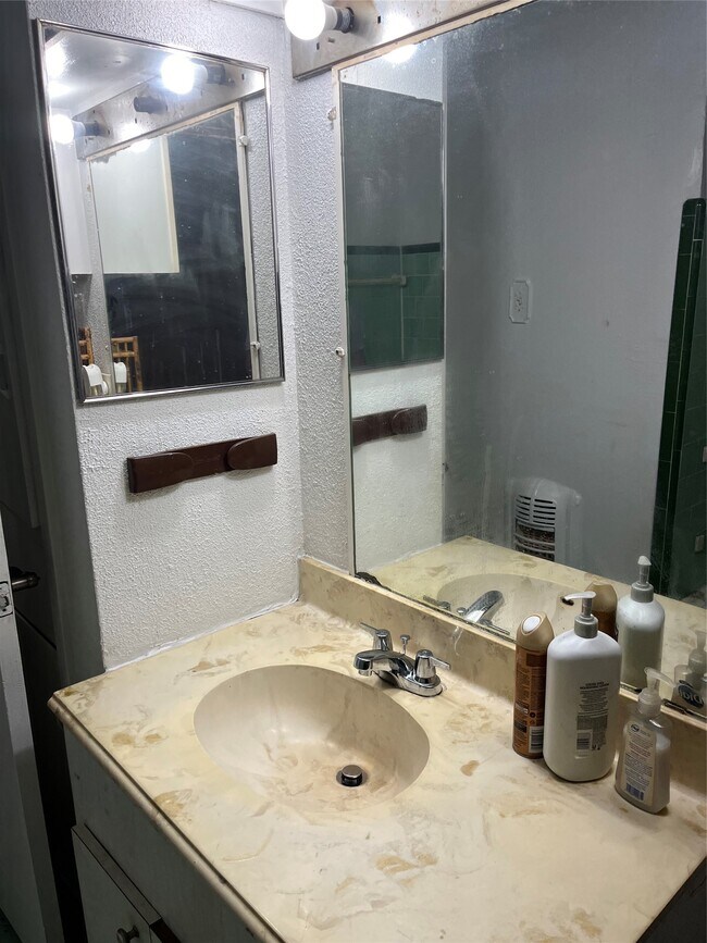 Foto del edificio - 7634 S Hall St
