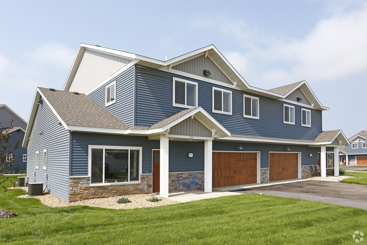 Falcon Heights Townhomes 4400 Red Hawk Dr SE Rochester, MN