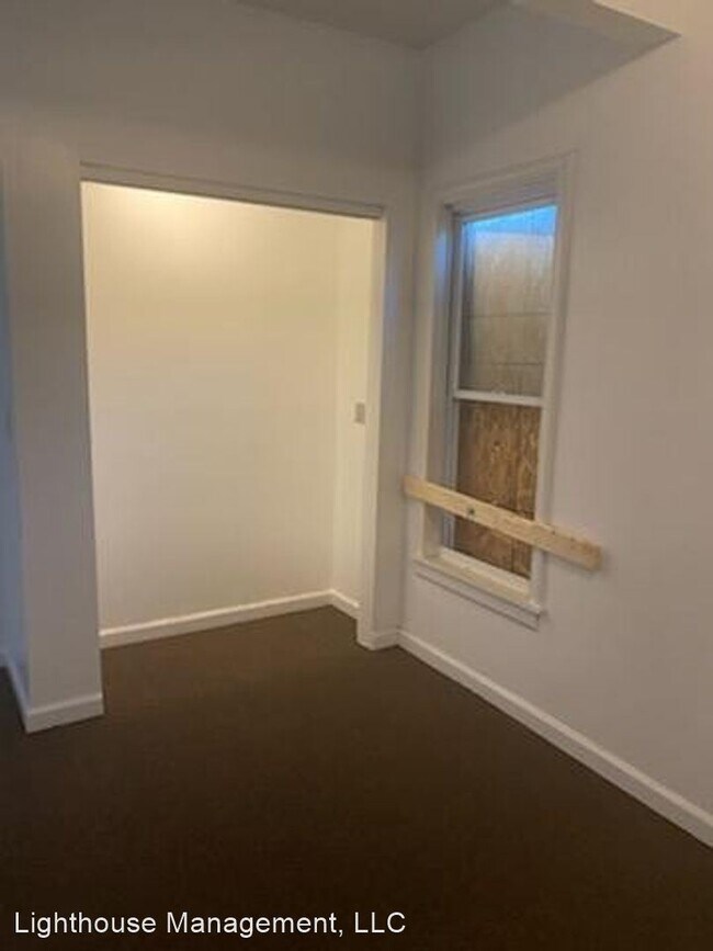 Building Photo - 2 br, 1 bath House - 28 Barons St.
