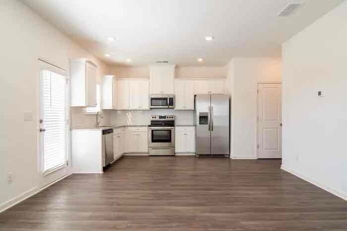 Foto principal - 12076 Crosswicks Rd