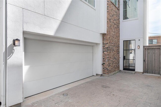 Foto del edificio - 3821 N Braeswood Blvd