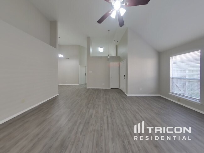 Foto del edificio - 13314 Chaston Dr