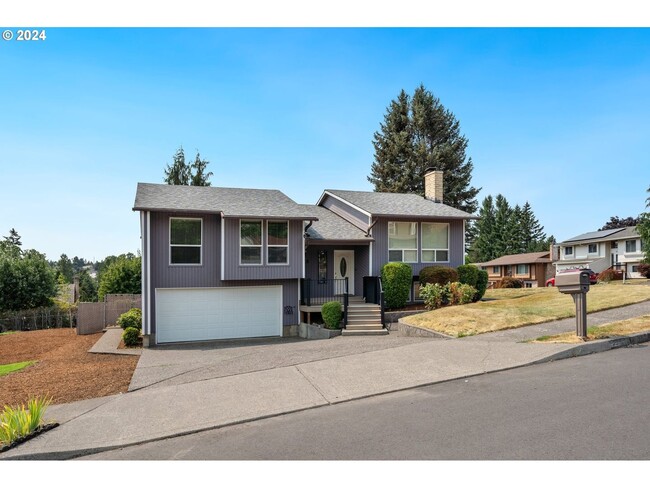 Building Photo - 3Bd/2.5Ba Plus Bonus Room ~ 2 Car garage, ...
