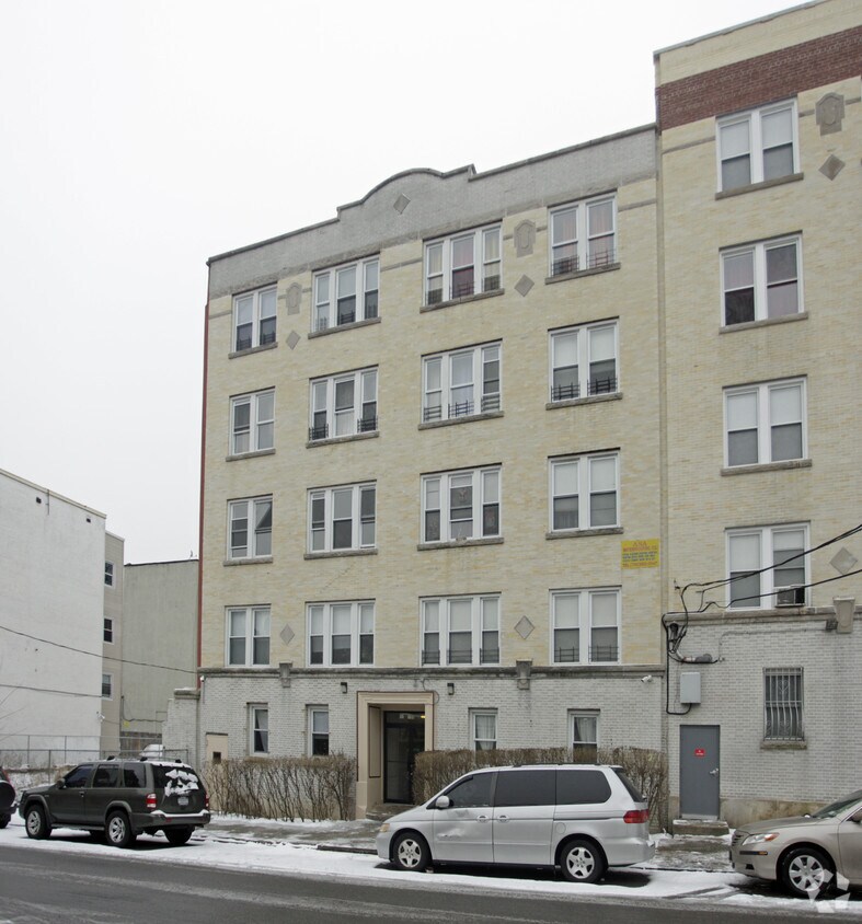 Foto principal - 100 Saint Andrews Pl
