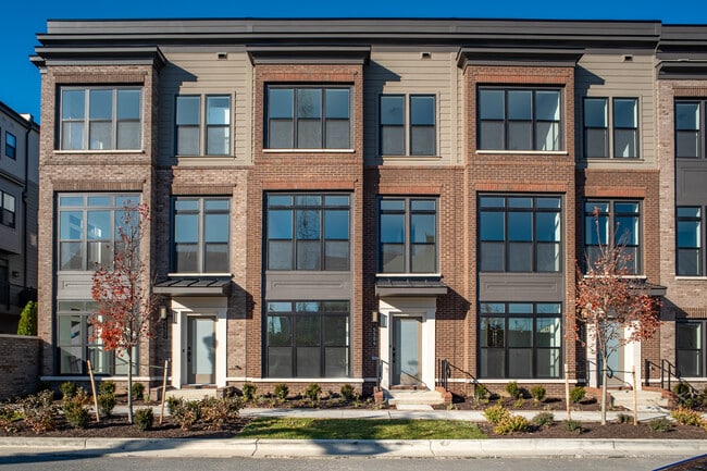 Entrada por la puerta principal - 5504 Topaz Ln