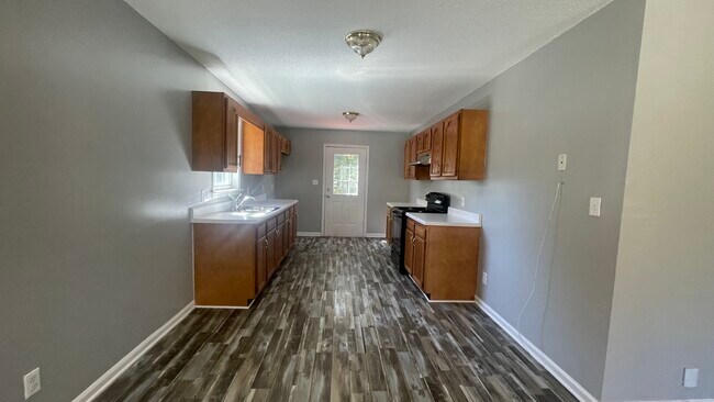 Building Photo - 4815 Shady Pine Dr