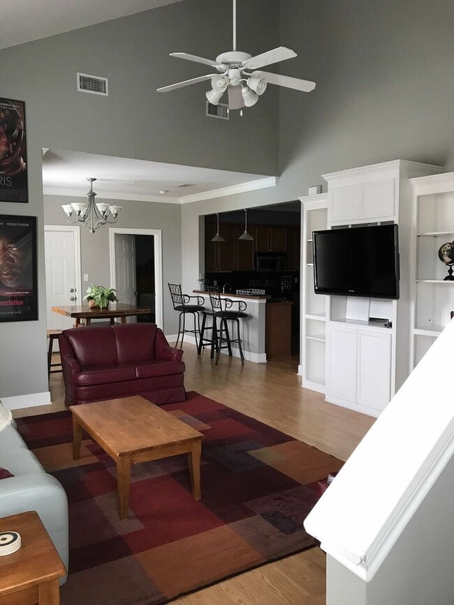 Foto del edificio - Spacious condo