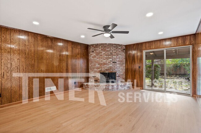 Building Photo - Timeless Home in Beautiful Walnut Grove Es...