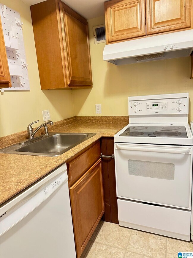 Foto del edificio - 1006 Broadway St