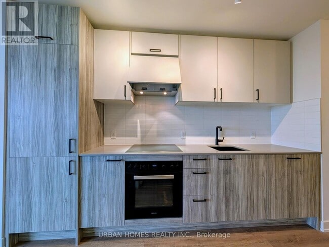 Building Photo - 5 Quarrington Ln