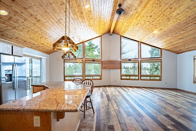 Foto del edificio - 10809 N McLaughlin Rd