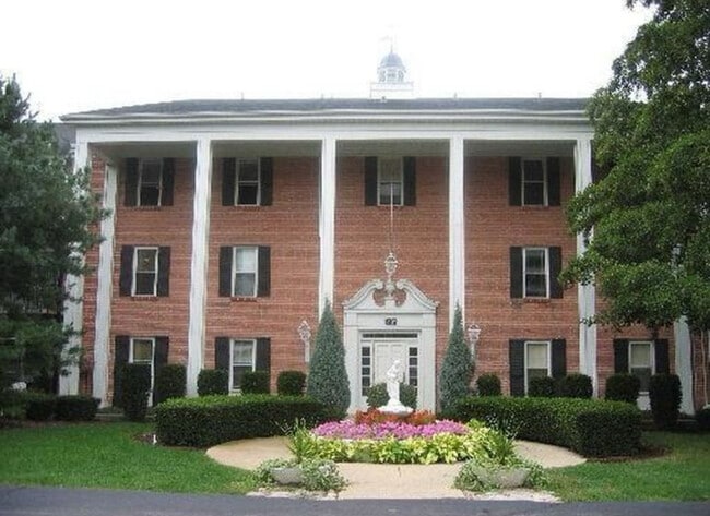Building Photo - 5101 Carriage Way Dr