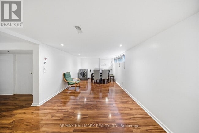 Building Photo - 34 Horfield Ave