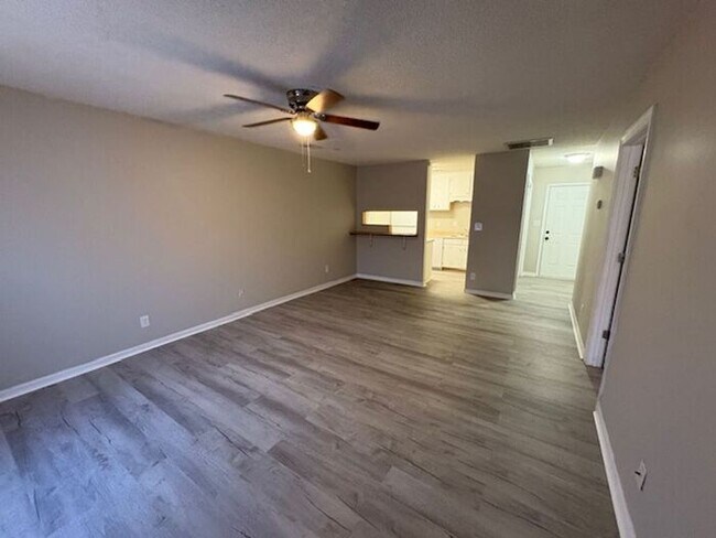 Foto del edificio - Now available!