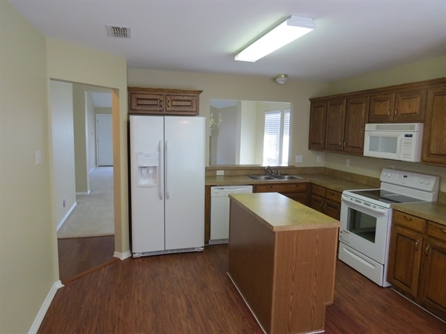 Building Photo - 2545 Big Spring Dr