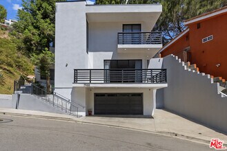 Building Photo - 2646 Rinconia Dr