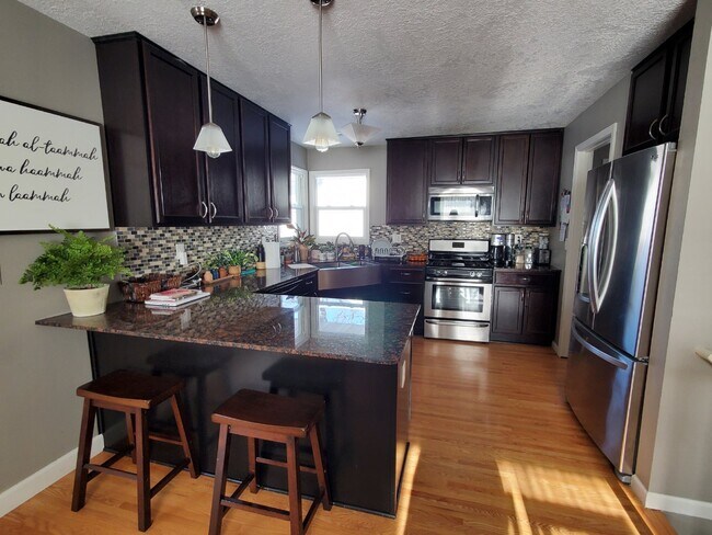 Foto del edificio - New Property Available for Rent in Saint L...