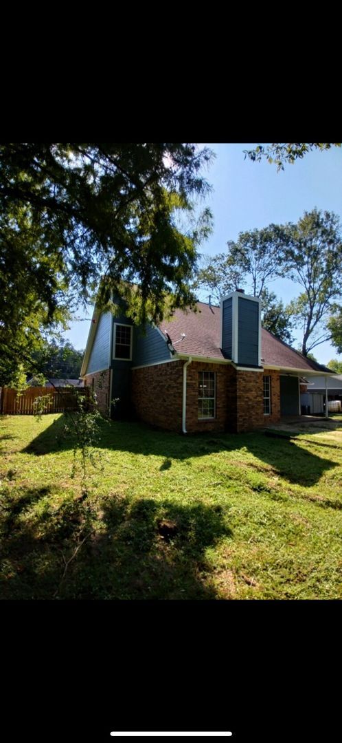 Building Photo - Renovated 3 Bedroom 2.5 Home for Rent!
