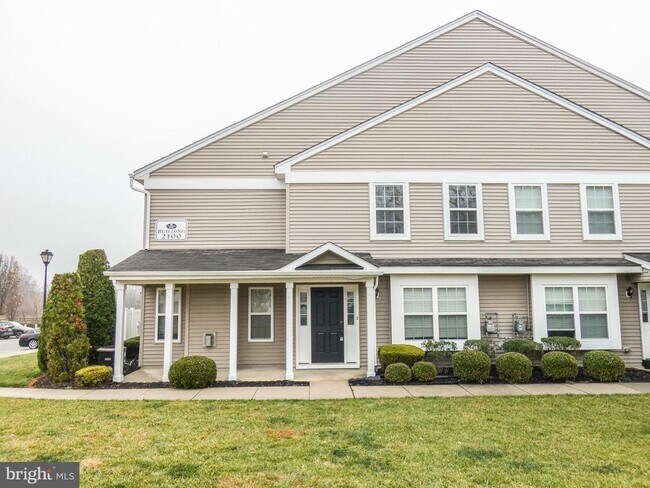 Foto del edificio - 2105 Lexington Mews