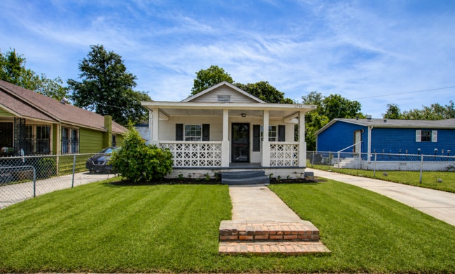 Modern Prime Location Near Park Circle - Modern Prime Location Near Park Circle House