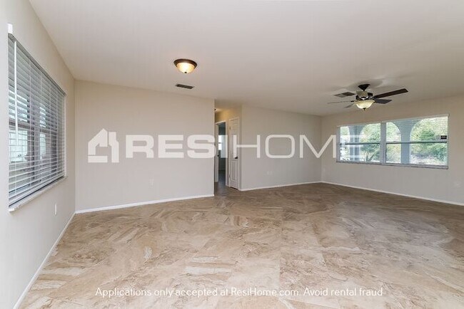 Building Photo - HOME FOR RENT!!