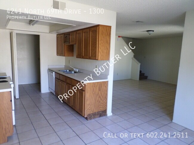 Building Photo - 4241 N 69th Dr