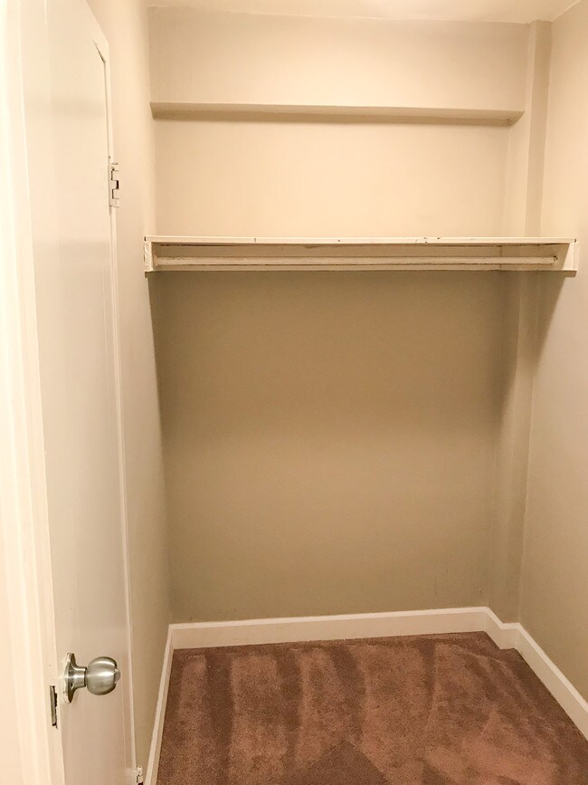 Prospect Downs Apartments Milwaukee, WI