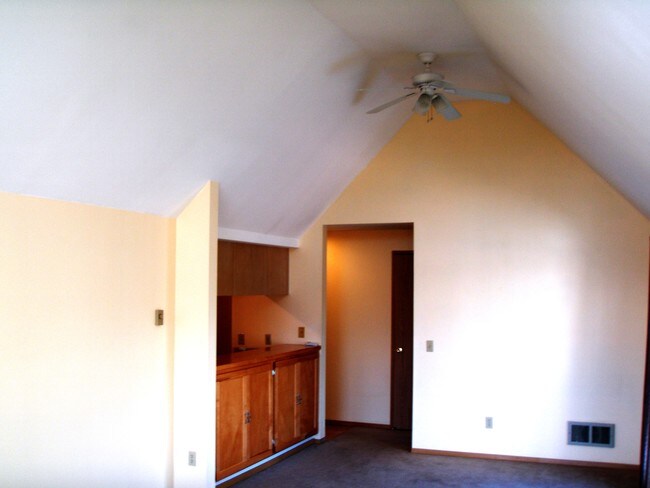 Vaulted Living & Dining Ceiling - 4540 45th Ave SW