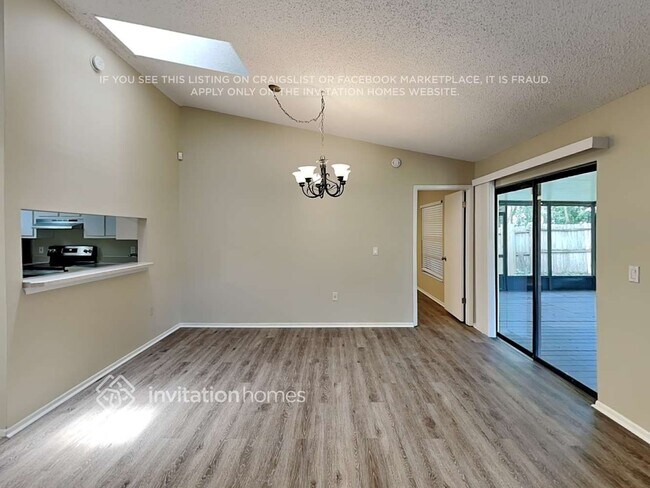 Foto del edificio - 888 E Timberland Trail