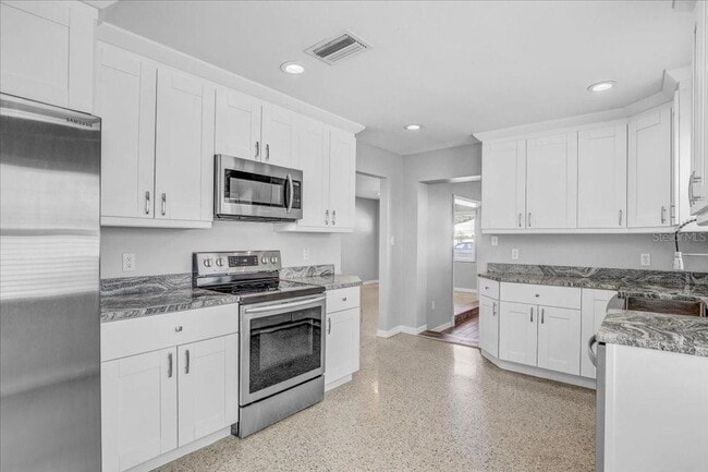 Foto del edificio - Remodeled South Tampa Home