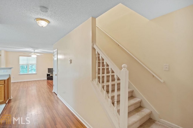 Foto del edificio - 6213 Hickory Ln Cir