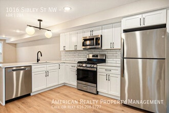 Building Photo - 1016 Sibley St NW