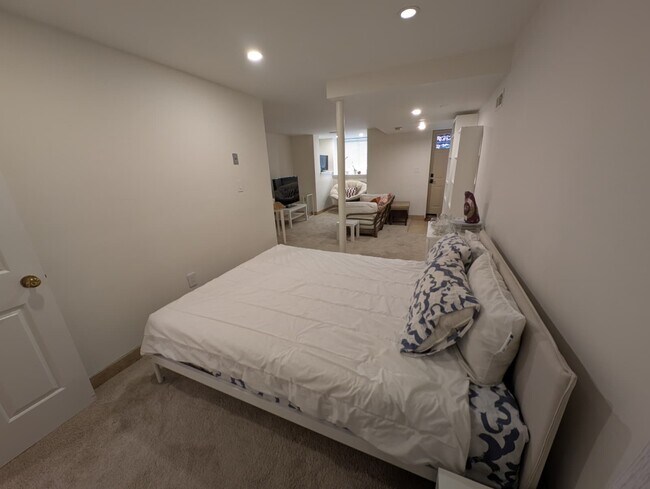 Foto del edificio - 818 A St SE